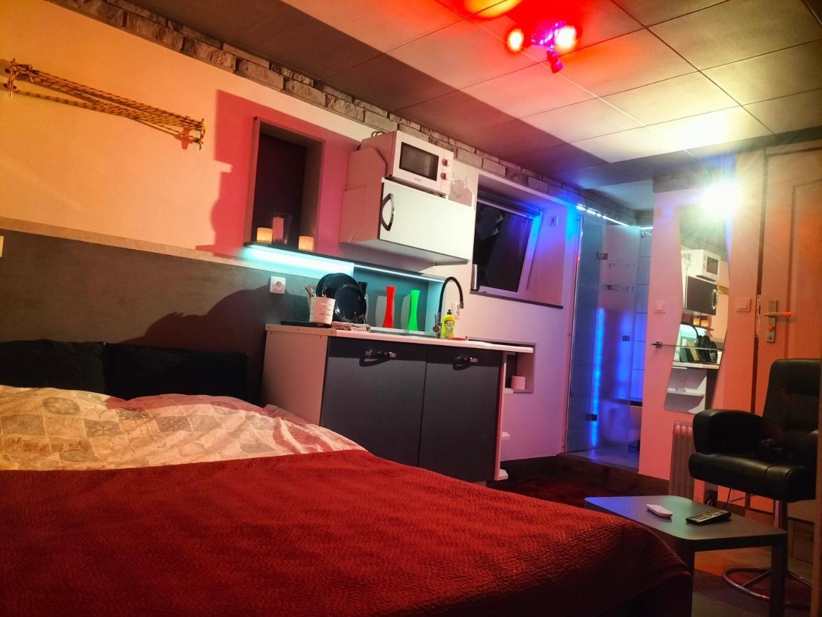 24H Gdynia Mini Apartamenty Na Kod Dostepu & Free Parking & No Keys Εξωτερικό φωτογραφία