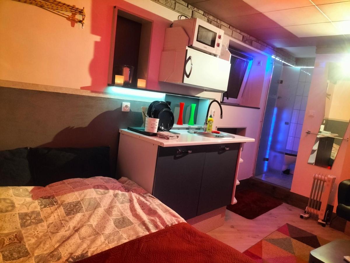 24H Gdynia Mini Apartamenty Na Kod Dostepu & Free Parking & No Keys Εξωτερικό φωτογραφία