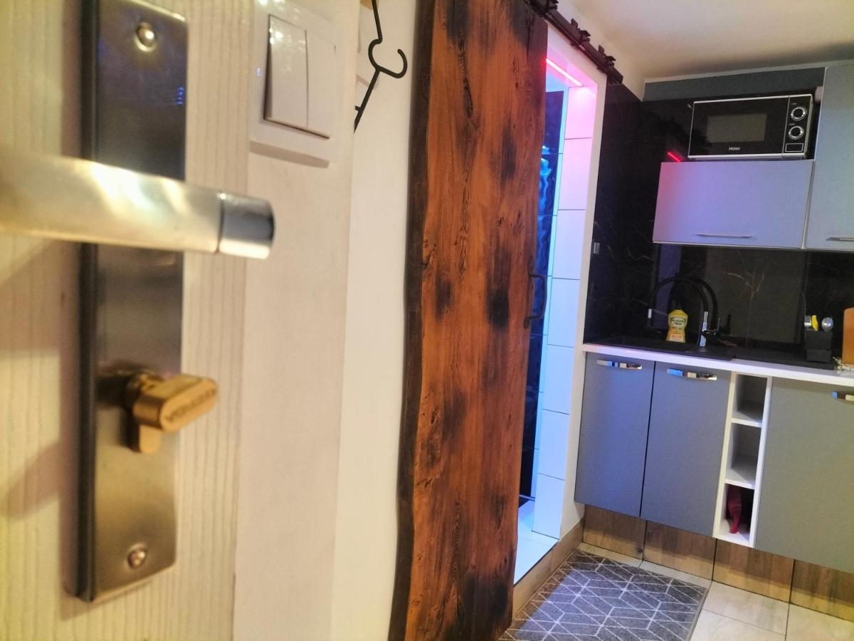 24H Gdynia Mini Apartamenty Na Kod Dostepu & Free Parking & No Keys Εξωτερικό φωτογραφία